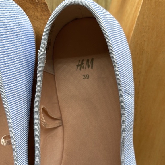 H&M Seersucker Ballet Flats - 8 (US) 39 (EU) - Picture 3 of 8